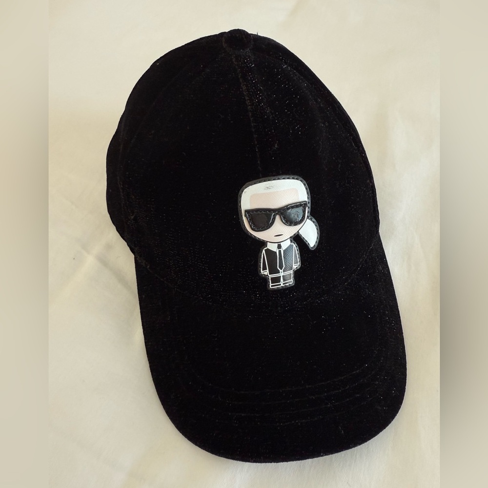 Karl Lagerfeld K/Ikonik Black Velvet Baseball Cap NWOT - Picture 4 of 5